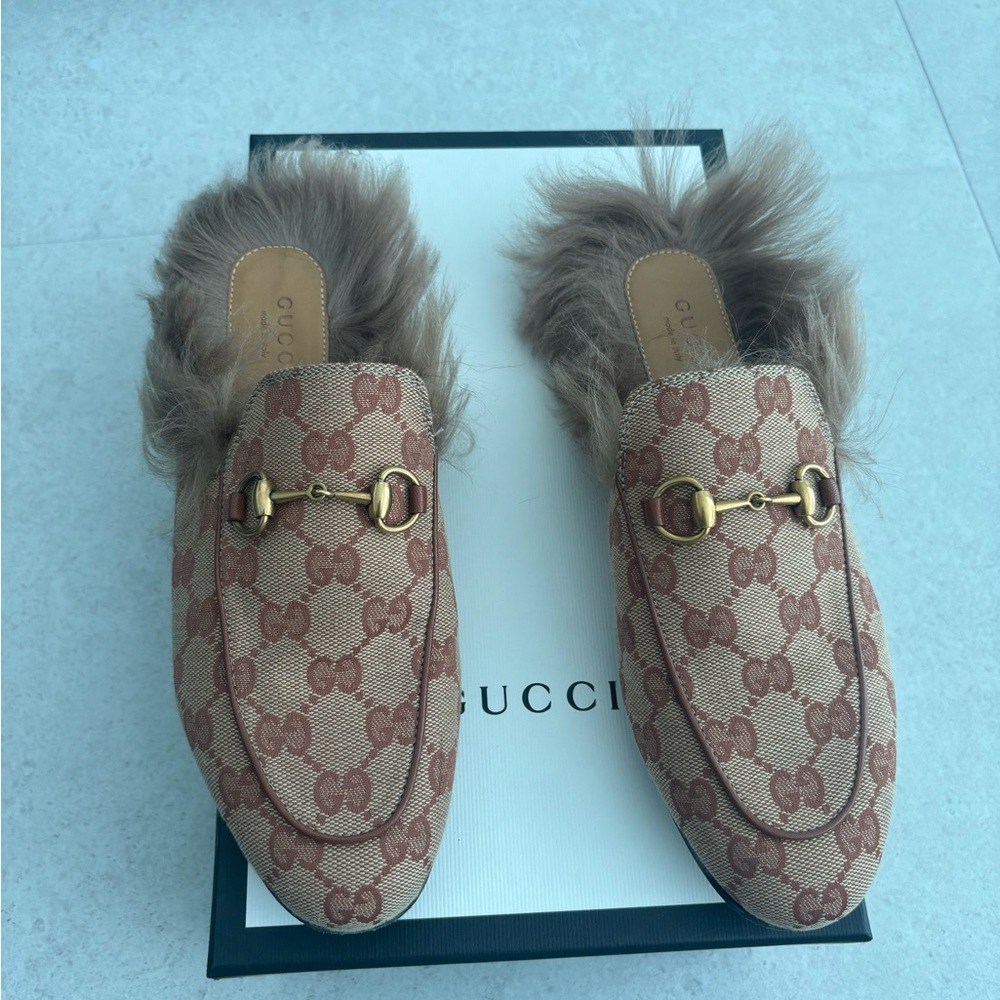 Gucci Printed fur canvas mules